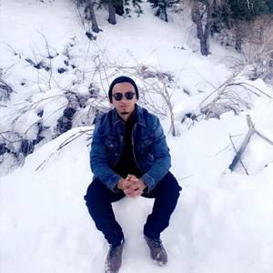 Meet your Posher, Cesar